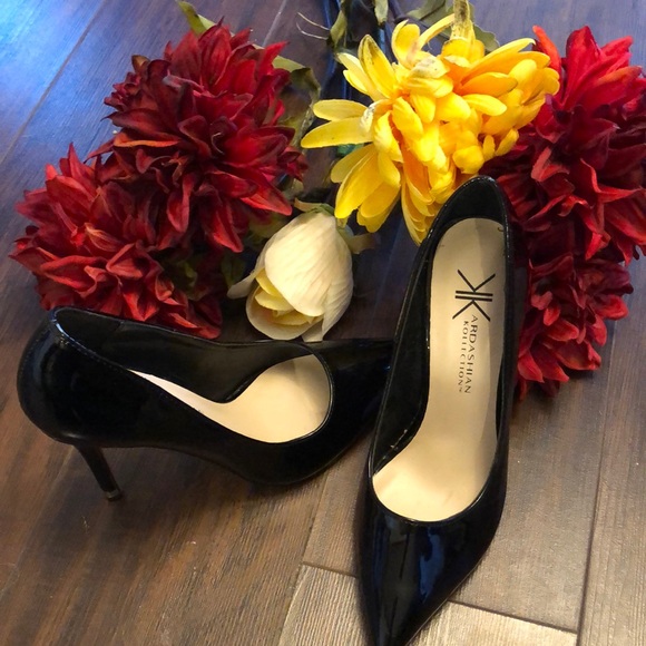 Women’s Kardashian Kollection Black Stilletto 4” Heels!! Size 6.5!! - Picture 1 of 6